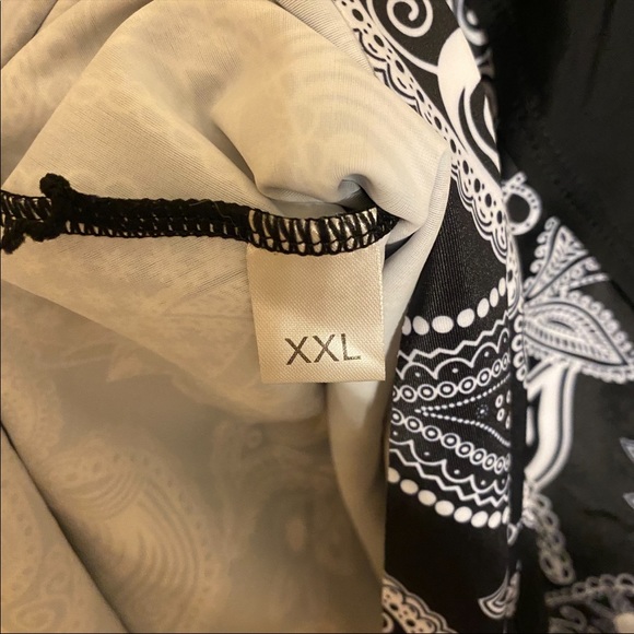 Black and White Bikini Top XXL - Picture 3 of 3